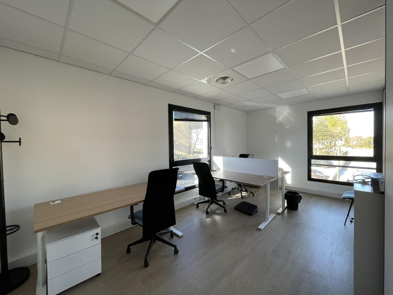 Bureau Aix-en-Provence 2000m² Location bureau Aix-en-Provence Bouches-du-Rhône OLBUR2419797 13